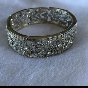 VTG "Unbelievable" Bracelet